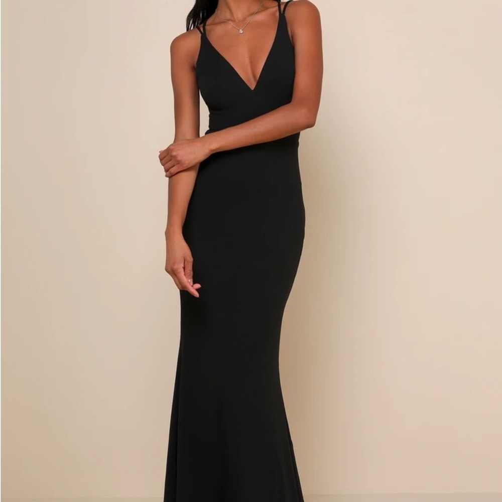 Lulu's Classic Black Maxi Dress